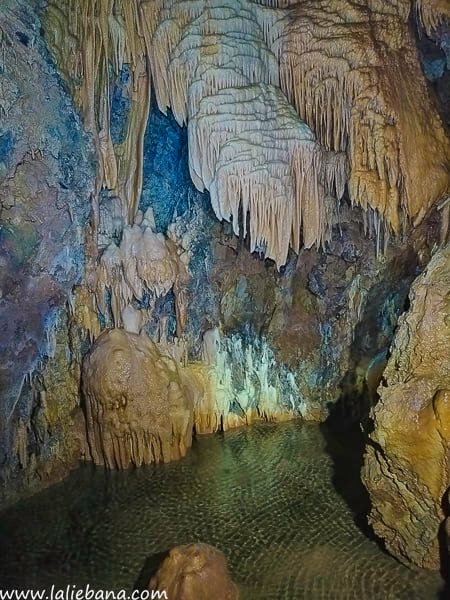 CUEVA LA RESPLENDA EN BEJES