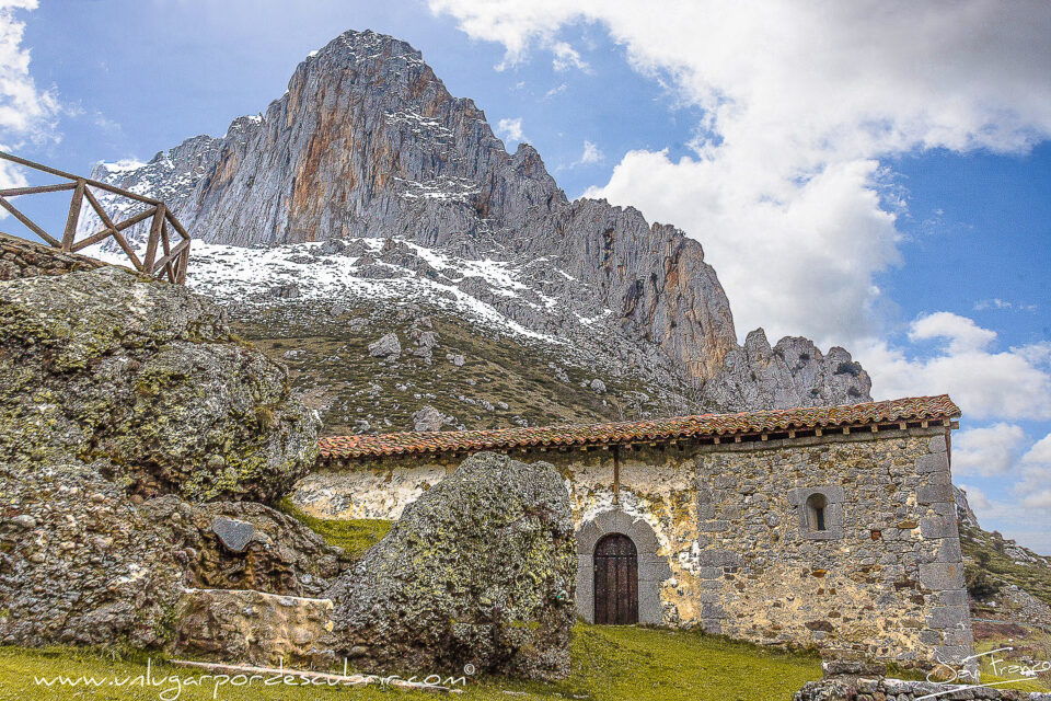 ERMITA DE SAN ROQUE ENTRE VENDEJO Y CALOCA.