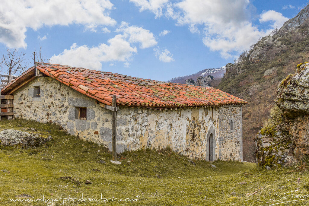 ERMITA DE SAN ROQUE ENTRE VENDEJO Y CALOCA